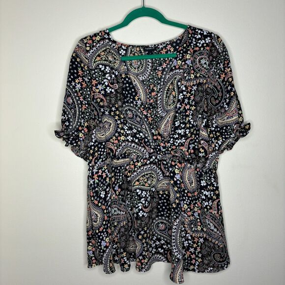 Torrid Womens Floral Petite Pattern Blouse Size 2 black - Picture 1 of 7